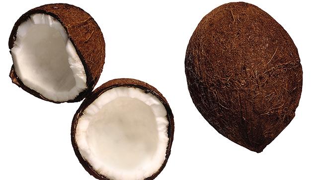 PreventionMag's tweet photo. How one bottle of coconut oil can solve 10 of your biggest beauty problems: http://t.co/NED792R9hd http://t.co/DAyHY9V0cj
