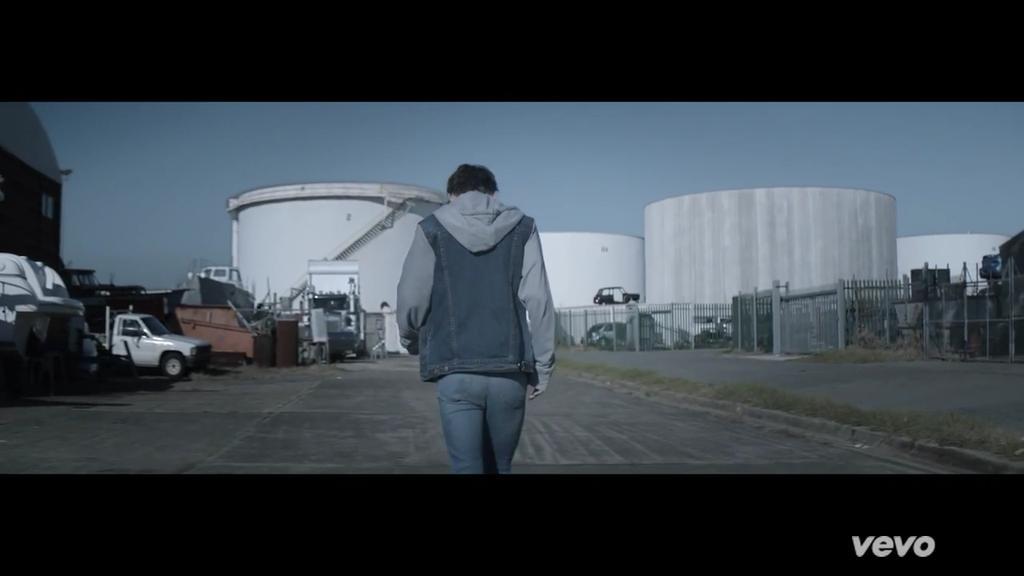 hdkkkjj's tweet image. senta essa bunda na minha cara #FOOLSVIDEO