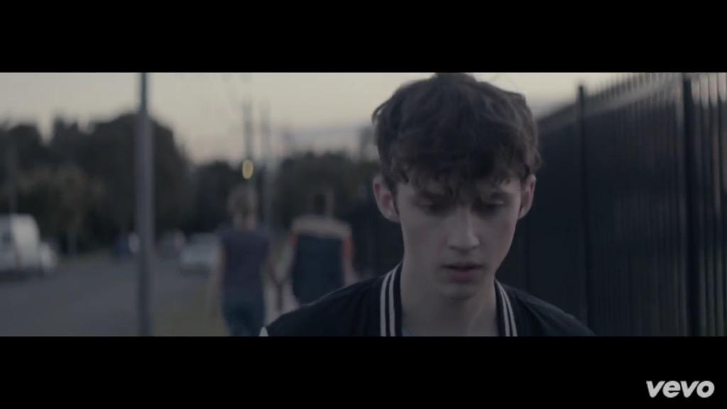 lrhxcal's tweet image. THIS BREAKS MY HEART #FOOLSVIDEO