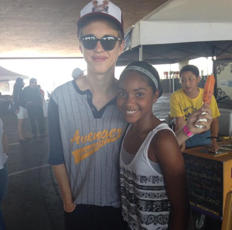 AhriaLittle7's tweet photo. Wow, this seems old #digitour2014 😉 (There is no Popsicle emoji😒) Happy B-Day @TheRyanBeatty have a good one!🎉 http://t.co/tLqaj6y16U