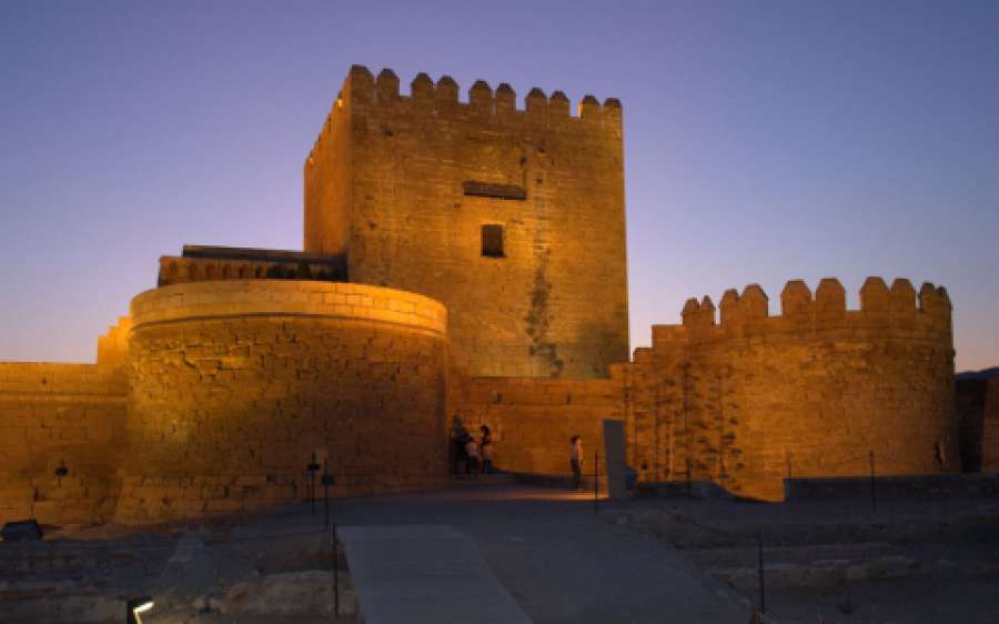 antena3com's tweet photo. La Alcazaba de Almería, castillo de intrigas de #JuegoDeTronos ▶️ http://t.co/SsxDGVwZGb vía @viajestic http://t.co/ErtT2065ny
