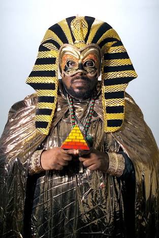 Matumbehk's tweet photo. PICTURE DAY ON MONDAY! #Afrikaabambata #Bamba #Monba #newprofilepicforfb #Pharaohh #Horus #Osiris #Egypt #Hokopanee http://t.co/ft728Asxxy