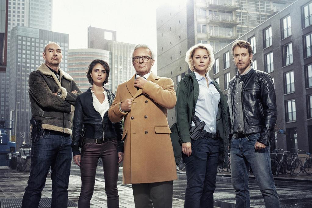 FlikkenRTRDM's tweet photo. Dit is 'm dan: de castfoto van #FlikkenRotterdam! http://t.co/UmPUTYGfW0