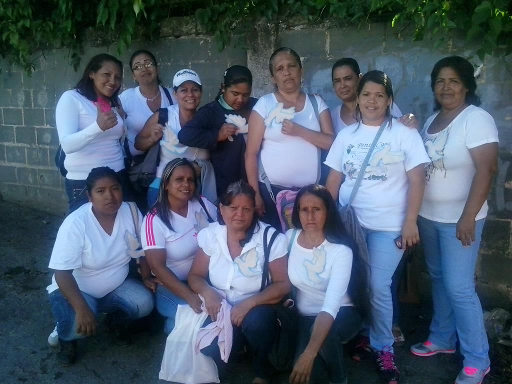 carrizal_01's tweet photo. Nuestras madres cocineras caminan por la paz @cnae_ve @cnae_miranda @rodulfohumberto @WilliamsMacondo http://t.co/LPJmGT4tTP