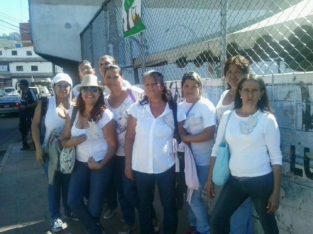 carrizal_01's tweet photo. Nuestras madres cocineras caminan por la paz @cnae_ve @cnae_miranda @rodulfohumberto @WilliamsMacondo http://t.co/LPJmGT4tTP