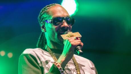 cbcnewsbc's tweet image. Marijuana dispensary offers free Snoop Dogg concert and free pot as voting incentives ift.tt/1FyeCi4