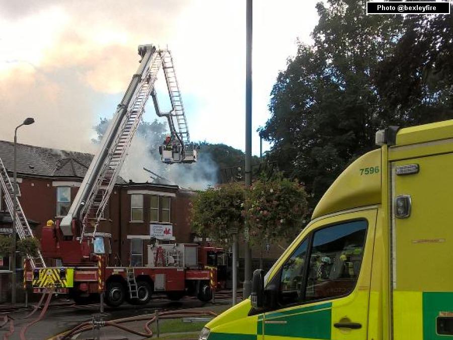 Kent_999s's tweet photo. BROMLEY: 6 fire engines have been tackling a fire at Anderson's Vets, Cambridge Rd. No animals are believed injured. http://t.co/oxm4ku3I7l