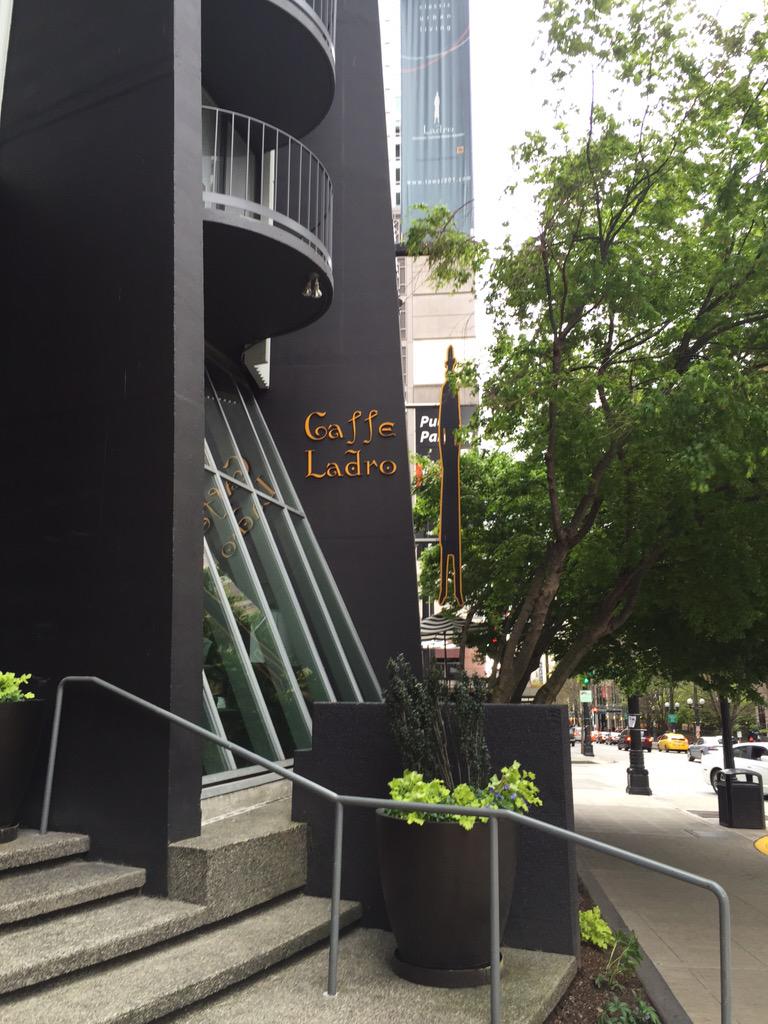 LadroRoasting's tweet photo. #ifbc2015 Welcome to Seattle! We'd ❤️ to serve you--8th & Pine, 9th & Howell, 1st & Union are downtown to serve you! http://t.co/MTSuXu8pa1