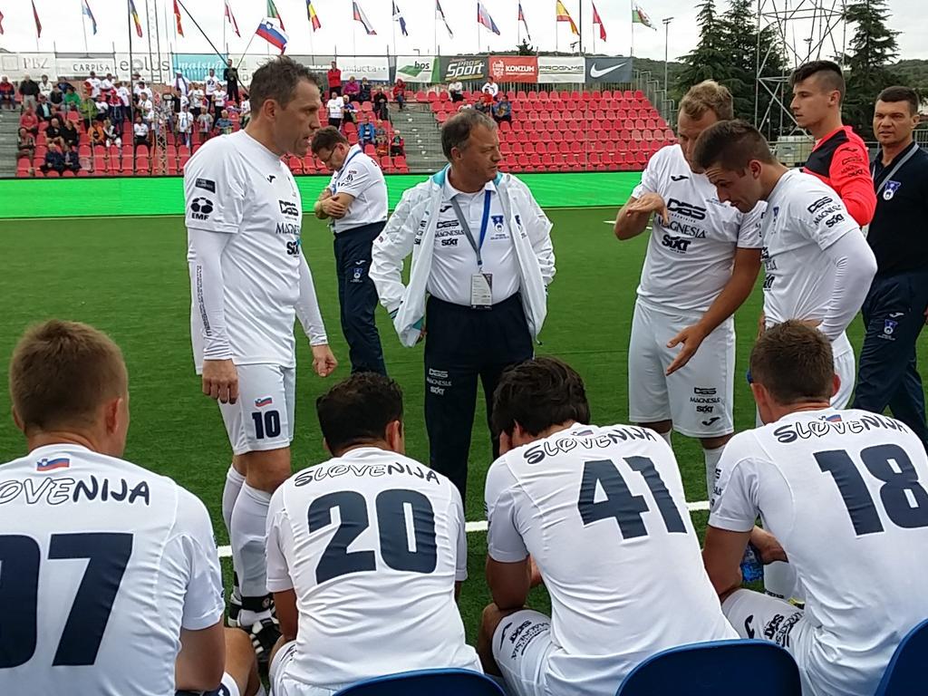 Slovenija je imela kar nekaj lepih priložnosti za zadetek, žal jih ni znala izkoristiti #miniEURO2015