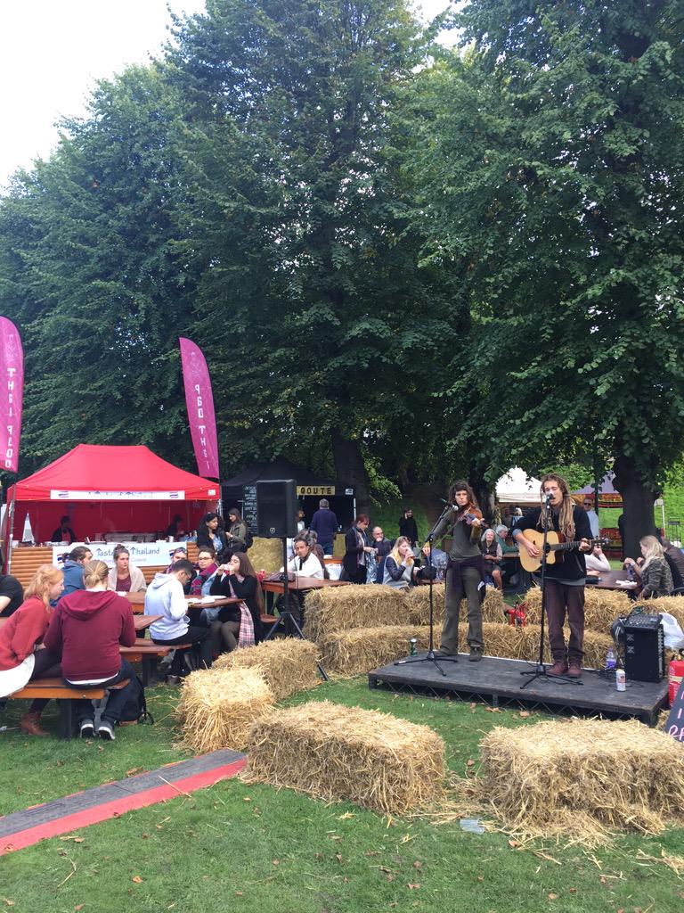 emwilco's tweet photo. Busy busy @ctfoodfest new people and old friends too @DeesonsBritish http://t.co/iLIMhNWqfu