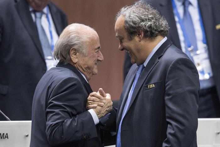 Blatter indagato dalla Procura Svizzera, coinvolto anche a Platini.