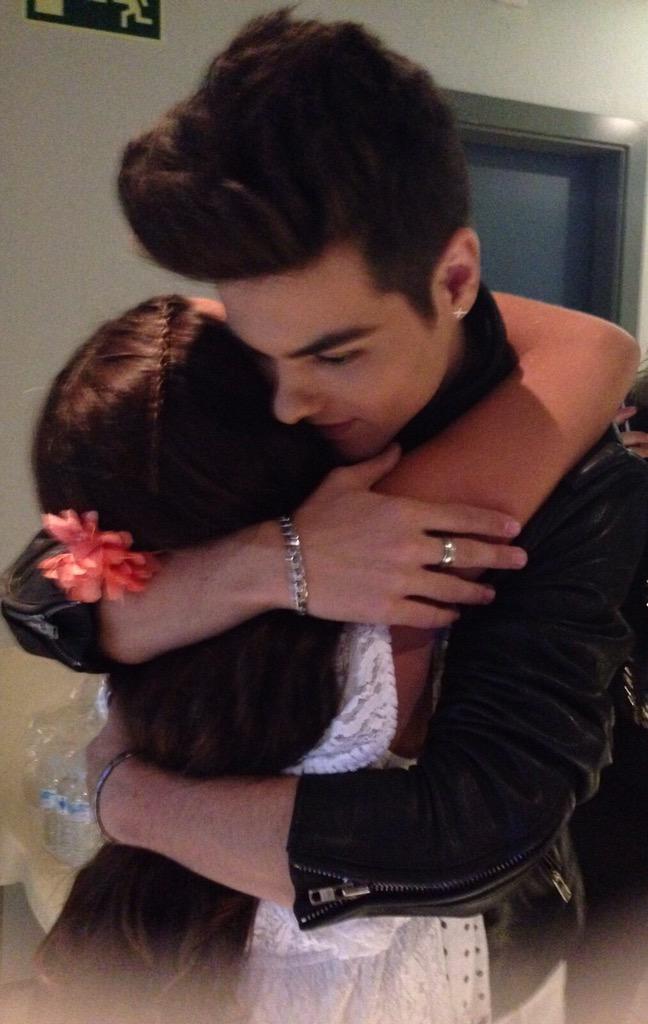AbrahamMateo's tweet photo. Emoción al llegar a @menudanochetv y encontrarme con tantos recuerdos!❤️ 
#ReyesARTISTA llegaras donde tu quieras! Tq http://t.co/YODby9T6bQ