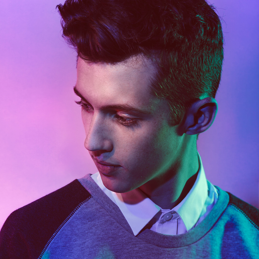 StayPOP's tweet image. "FOOLS": Troye Sivan lança o 2º vídeo da trilogia 'Blue Neighbourhood' staypop.net/noticia/fools-… #FOOLSVIDEO