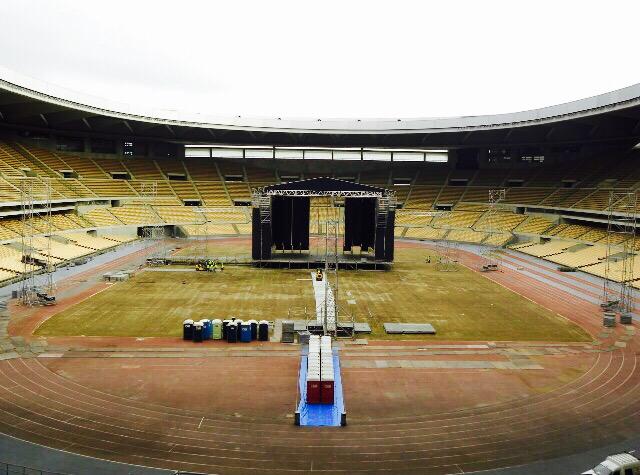 AlejandroSanz's tweet photo. Sevilla mañana somos 40.000 para cenar.. Es una cita. #SiropeSevilla #GiraSirope http://t.co/oZgUJ53Dd0