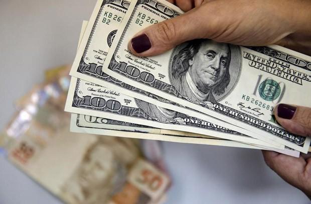 DiarioCambio's tweet photo. Dólar comercial abre o dia em queda http://t.co/KK6J302rVQ http://t.co/6N77RU4ZFS