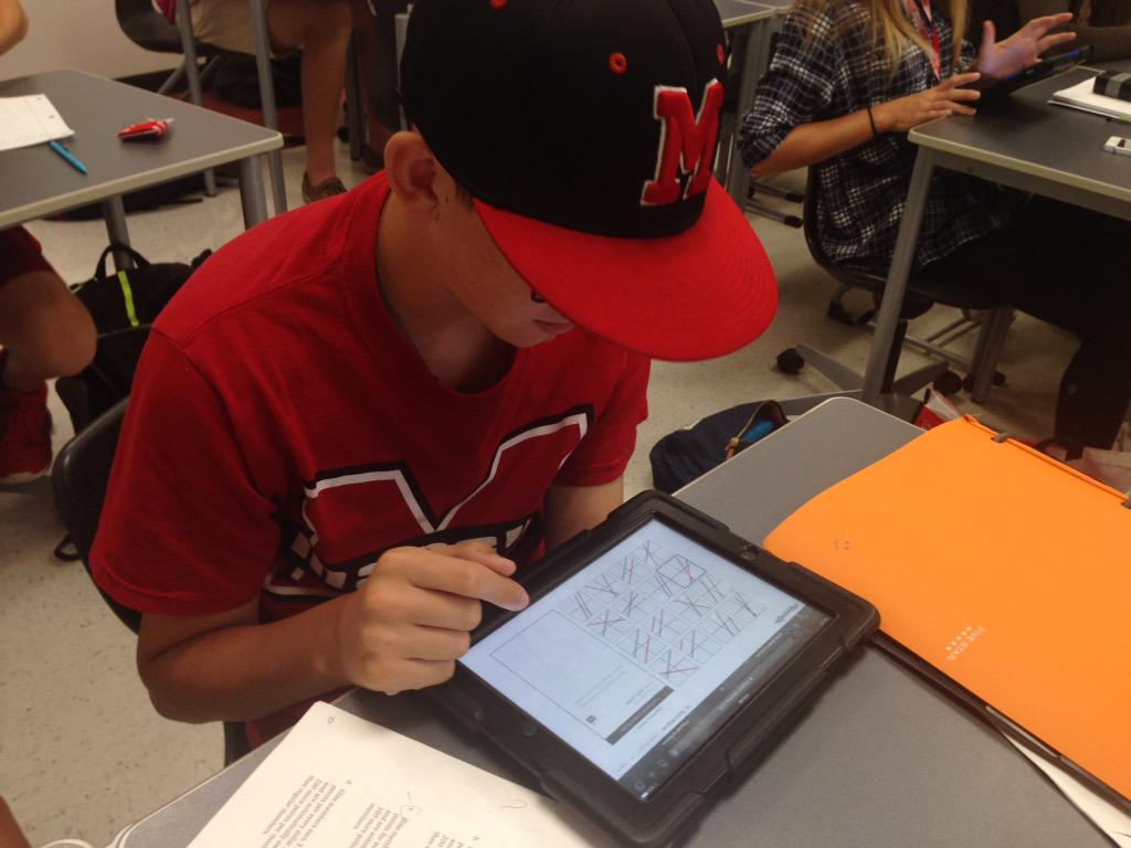 Kernse1's tweet photo. How 2 eqn interact? @desmos activity builder #connectmhs9 http://t.co/tWI5KkCImx