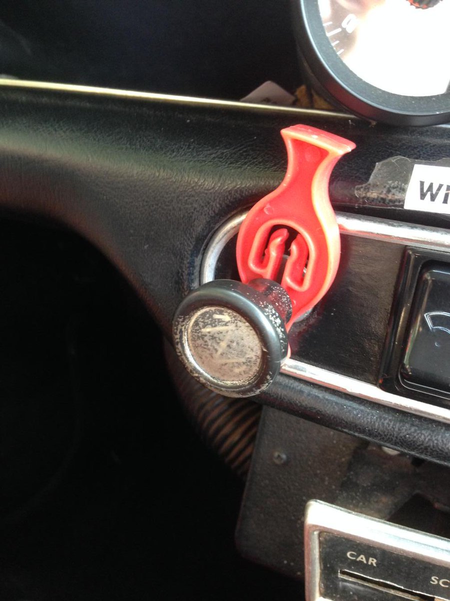 BrynPierce's tweet image. Classic choke cable fix , who remembers that ? #classicfun