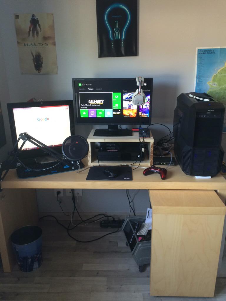 Thekill65's tweet photo. Petit changement sur le set up gaming !! 😃 http://t.co/Mep0veO2vL