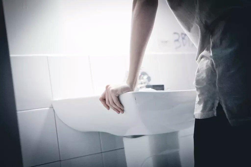 USBTSARMY's tweet photo. [OFFICIAL FB] BTS 'I NEED U' Sketch Photo #BTS #방탄소년단 #防弾少年団 http://t.co/s11Clma8BI
