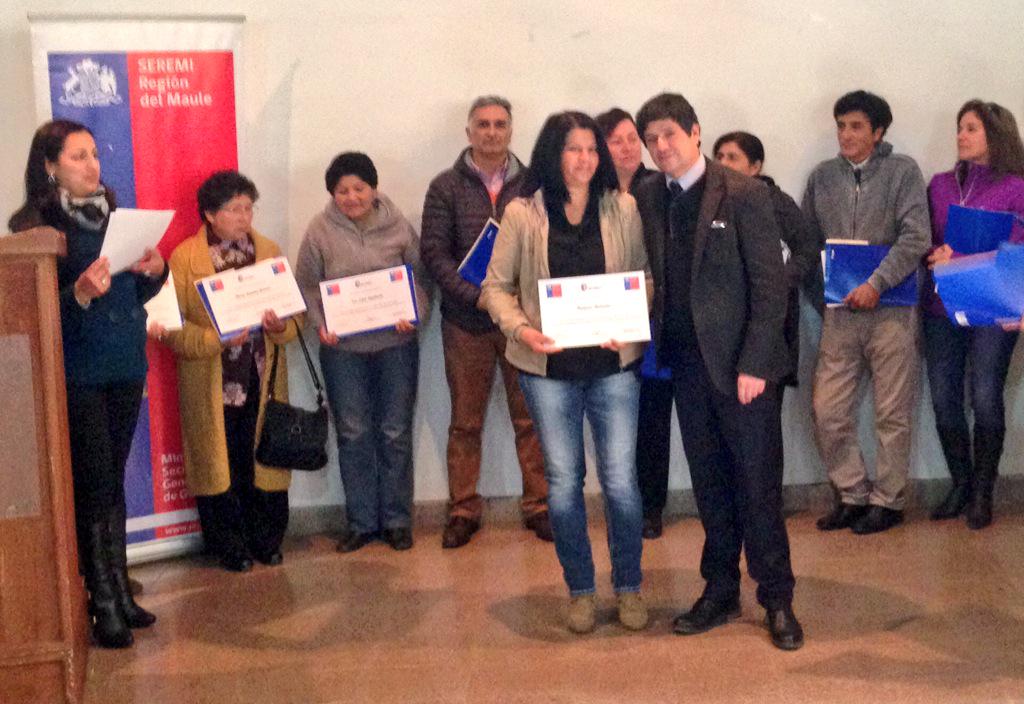 VoceriaMaule's tweet photo. @hernan_nunezr Certificación Escuela Fortalecimiento @dos_segegob Dir Sociales Sn Clemente #leylobby #GobiernoInforma http://t.co/zwF5rWZrGg