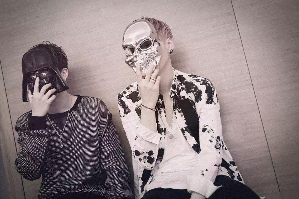 USBTSARMY's tweet photo. [OFFICIAL FB] BTS 'I NEED U' Sketch Photo #BTS #방탄소년단 #防弾少年�� http://t.co/IkOMccJReC