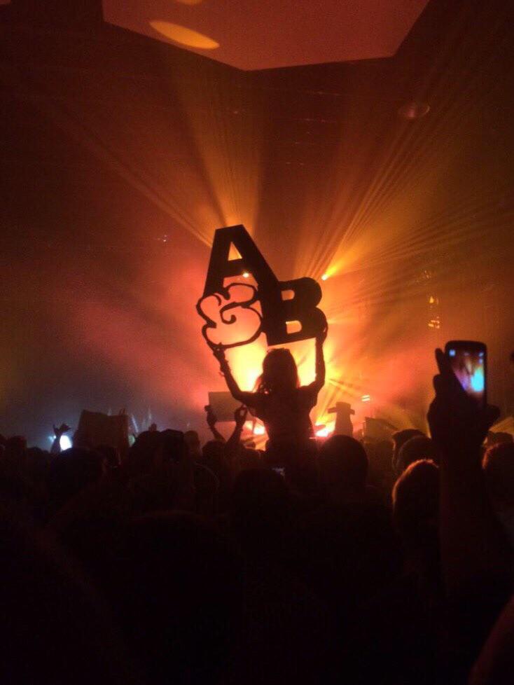 Rave Pics tweet media