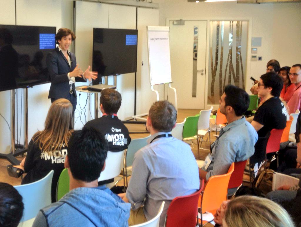 foggie_esp's tweet image. Alejandro @HackPartners has #THEHACKTRAIN golden tickets for #MODHack2015 winners! @KTNUK_Maths @KTN_Creative