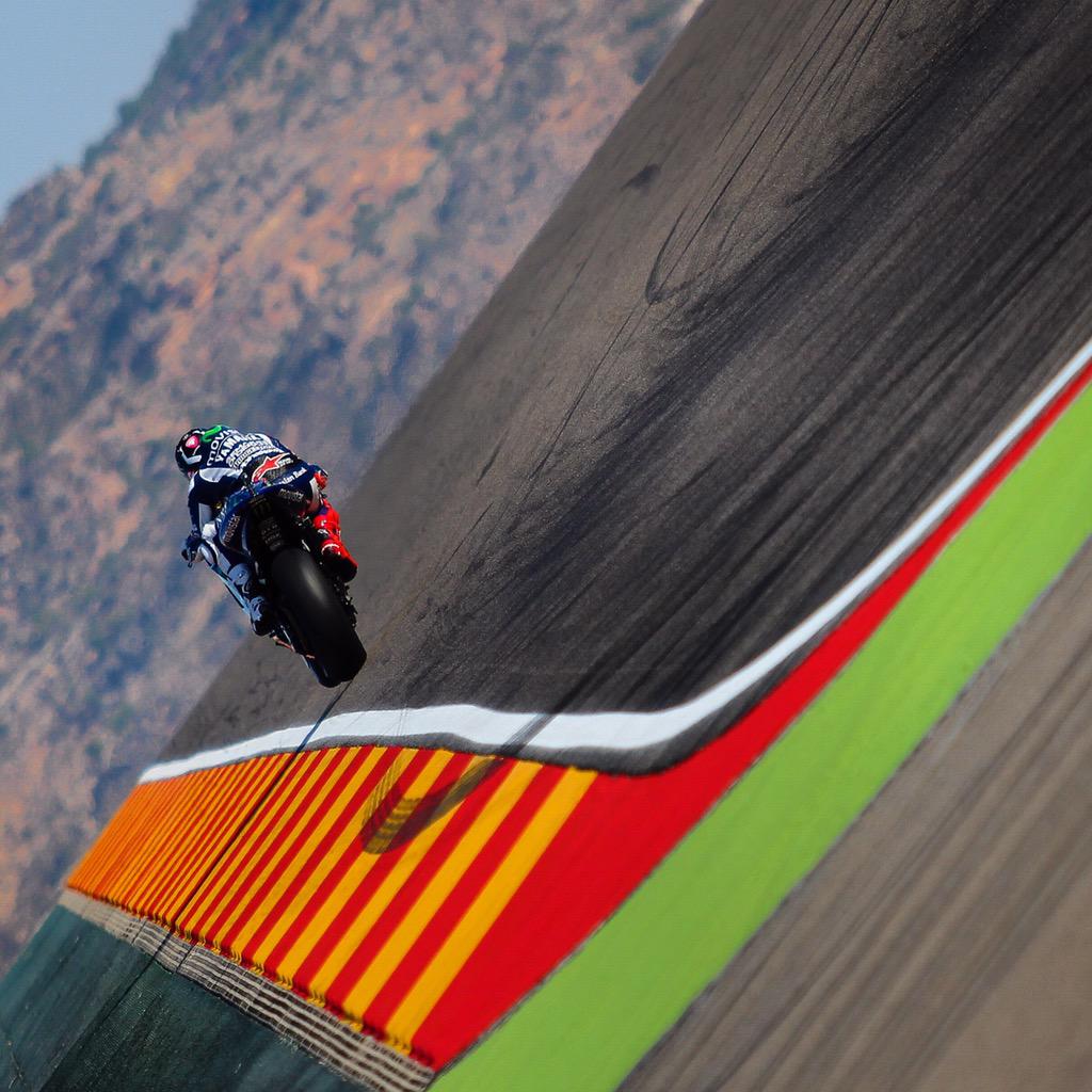 lorenzo99's tweet image. Buenas sensaciones en los libres de hoy! Mañana más! / Good feelings during all day! #AragonGP (pic @Off_Bikes)