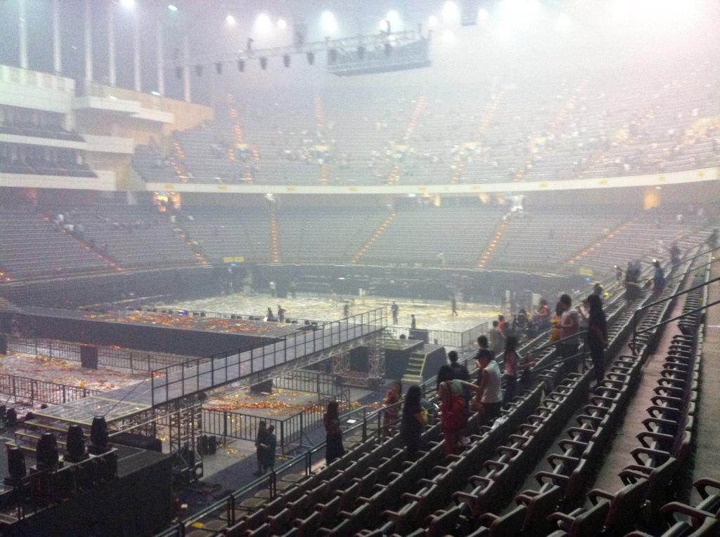 HSU3197's tweet photo. Today is amazing Friday to join the show #bigbangworldtour #Taiwan ❤️
Is proud of being Big Bang fans✌️ http://t.co/lxiPpquPkn