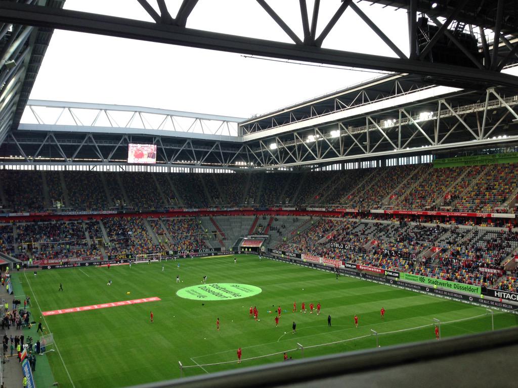 Die Fans vom @SVSandhausen sind mit Großraumtaxi da. #F95SVS
