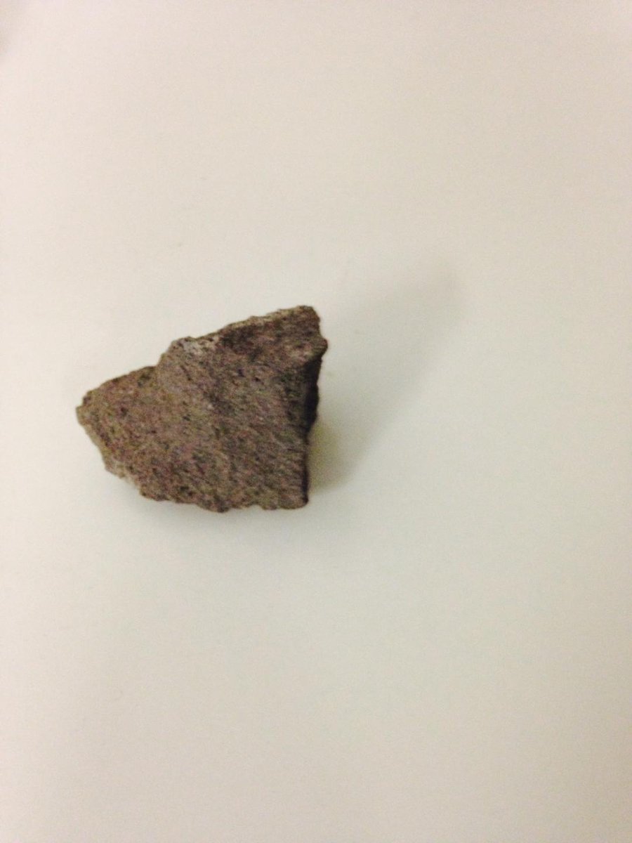 b_guilloux's tweet photo. Andésite observer a l’œil nu roche microlitique donc rien d'observable #FloraTS2015 #TSmétamorphisme2015 http://t.co/n44hGb2Hp7
