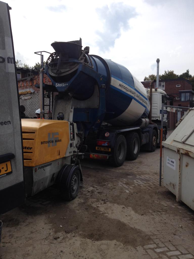 KBGprojecten's tweet image. Het was weer een drukke week. Volgende week wordt de fundering gestort en staalconstructie geplaatst. #Zwijndrecht