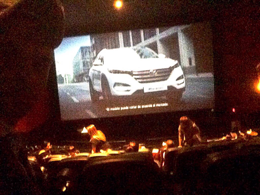 martinolimx's tweet photo. En el cine con la reinas de la casa #lagentequesabedisfruta http://t.co/7dhkn0blEW