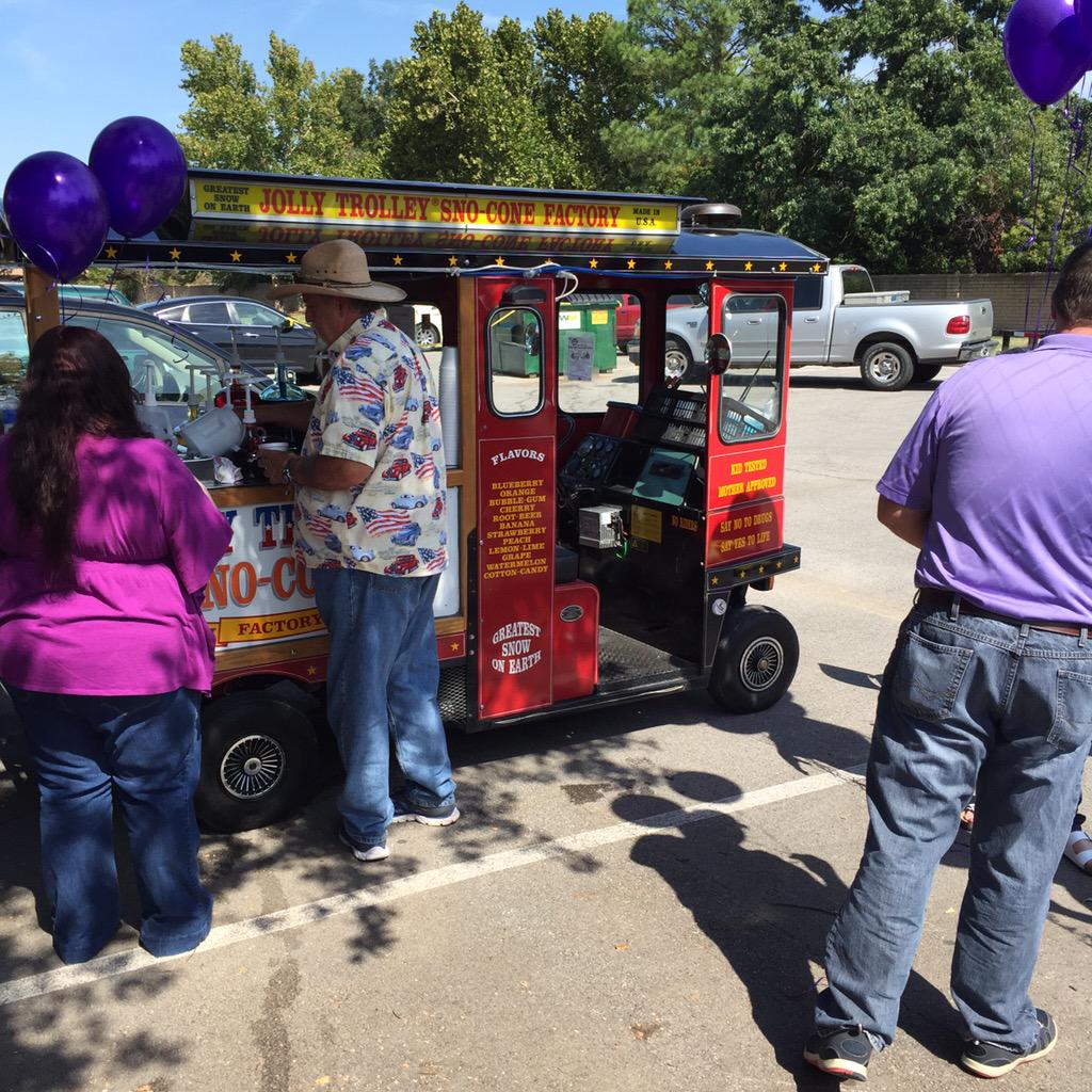 CTIOklahoma's tweet photo. #BalloonLaunch15 #RecoveryMonth15 #ODMHSAS #OSASA #CTI http://t.co/kcCK5og9K2