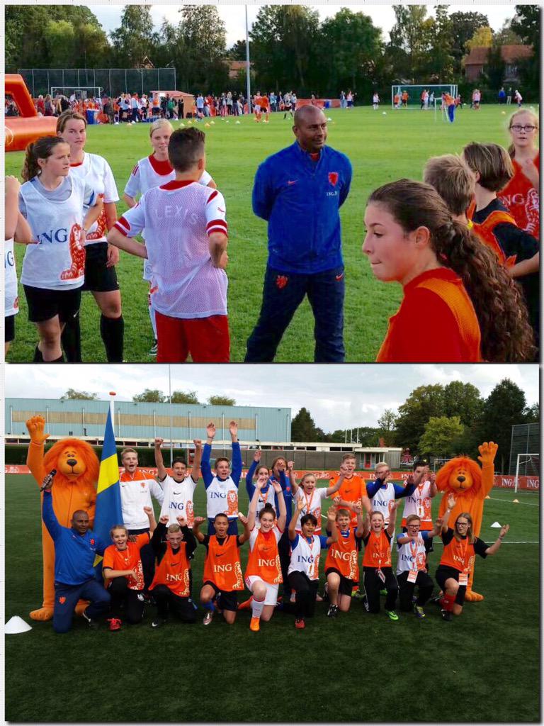 AronWinter1967's tweet image. Vandaag samen met @RobWitschge uitstekende @INGnl ballenjongens en -meiden geselecteerd voor Nederland-Tsjechië.