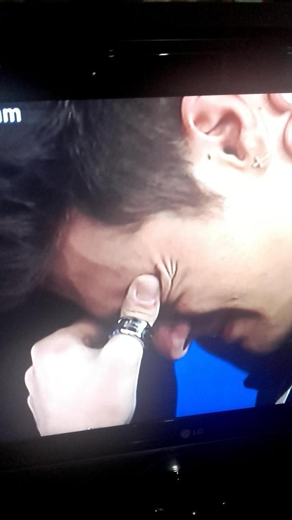 fatimiya12am's tweet photo. B HEMOS REÍDO, HEMOS LLORADO.. HA SIDO INCREÍBLE. TIENES UN ❤ ENORME. @AbrahamMateoMus ¡GRANDE! #MenudaNocheConAM http://t.co/4KvbOTuY9t 💜
