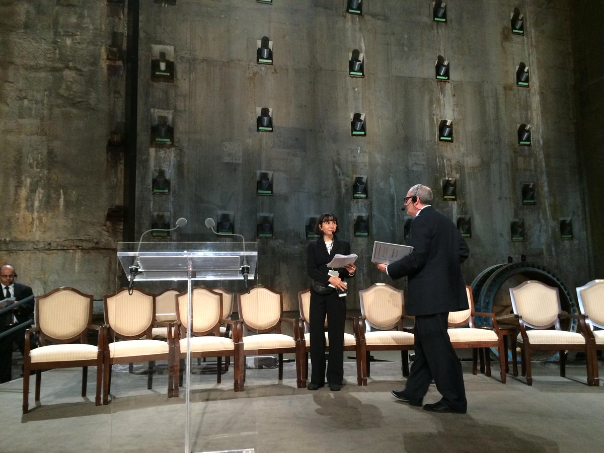BroadwayFanCamp's tweet photo. BFCer Lauren standing in for @Pontifex at A Witness to Peace: A Multi-Religious Gathering With Pope Francis. http://t.co/IlhgbxIs1R