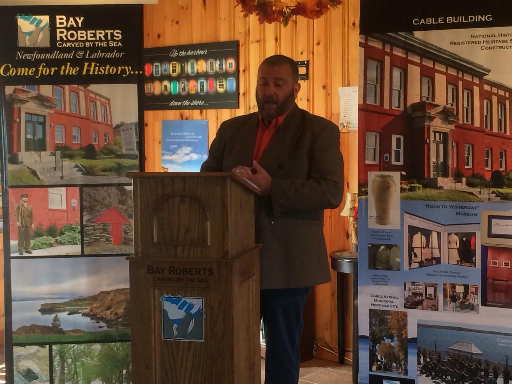 PamNParsons's tweet photo. A great kickoff #FallInLoveWithBayRoberts today! Come visit our community! @BR_Mayor @DelaneysRant @TourismintheBay http://t.co/yY28qPWDAH