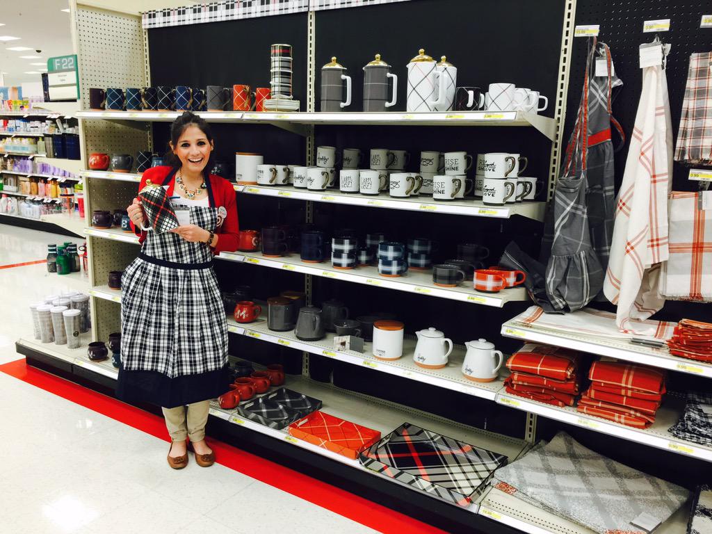 #plaidexplosion #t1523 lovingthenewcollection <a href="/ed_llamas/">Ed Llamas</a> @MrJohnRitz <a href="/Rosie_Fraire/">Rosie Fraire</a> ✌🏼️🎯