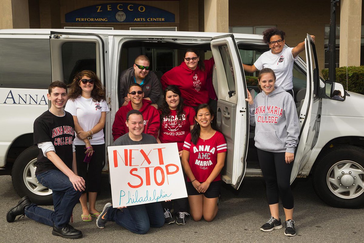goannamaria's tweet photo. @goannamaria students left this morning to see the Pope in Philly #AMCmeetsPope #woopope http://t.co/1ZKvo7RPHH