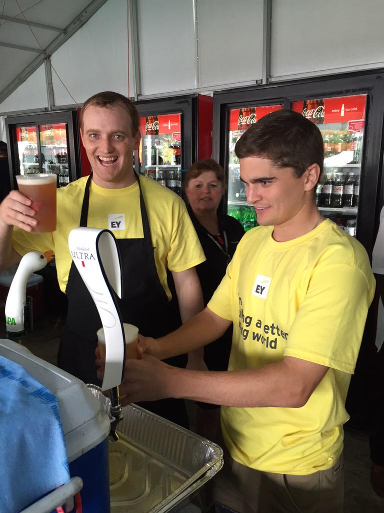 RyanRecruits's tweet photo. EY Volunteers for the @AhimsaHouse #betterworkingworld #EYCDSoutheast #eyconnectday #EY #pgatour #atlanta @PGATOUR http://t.co/mVVRg4NJc7