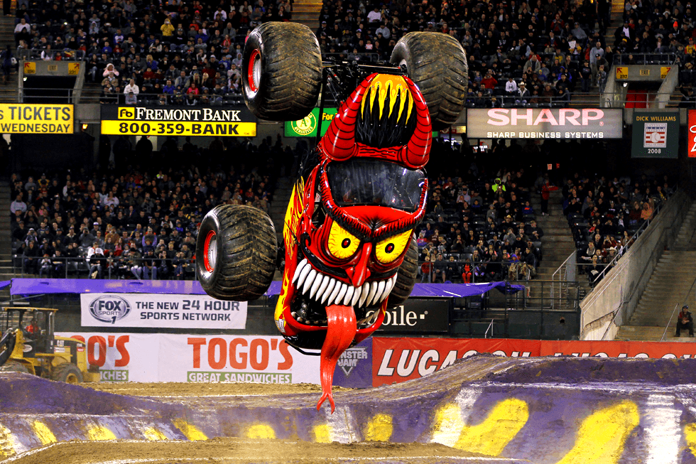 ArenaCdMexico's tweet photo. A solo un día para recibir a los enormes #MonstersTruck
¡Vive esta extraordinaria experiencia! http://t.co/SlsmSgOMUU http://t.co/xg8cwiojnc