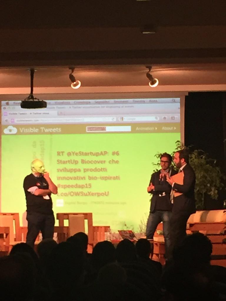 MrBachett's tweet photo. @alessio_rss è con noi! #speedap15 @YeStartupAP http://t.co/kYEnjoo8kc