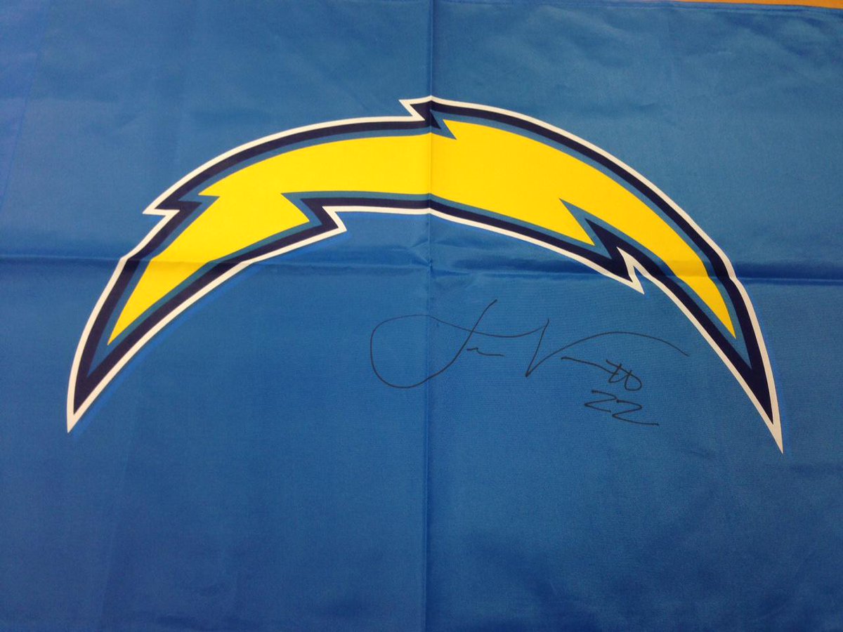 ChargersCR's tweet photo. We're giving away a #Chargers flag signed by @Jfeeva_2 ! RETWEET this &amp; FOLLOW @ChargersCR for your chance to win! http://t.co/Z5HQ36DsKH