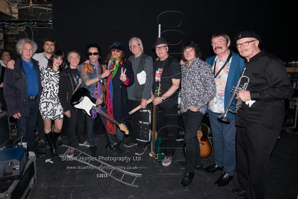 LucreLopezSanz's tweet photo. Great show! @RoyalCourtLiv #ibw15
@bobgruen01 @real_earl_slick @MarkHudsonMusic @BadfingerJoey @drumndenny #Nube9 http://t.co/uPVaMABE10