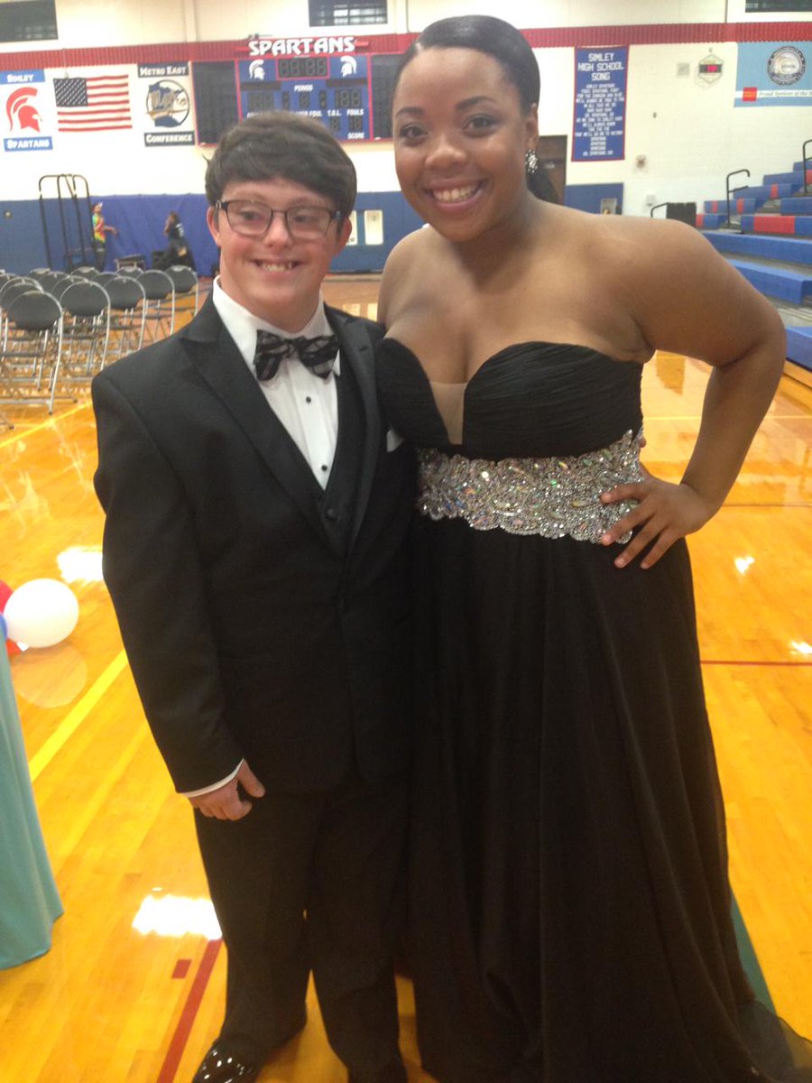 isd199's tweet photo. Have you met the 2015 Homecoming King & Queen? Congrats Kyle Laundry & Ny’Eela Bellaphant!#simleyspartans #inspire199 http://t.co/qQZNmh9xPI