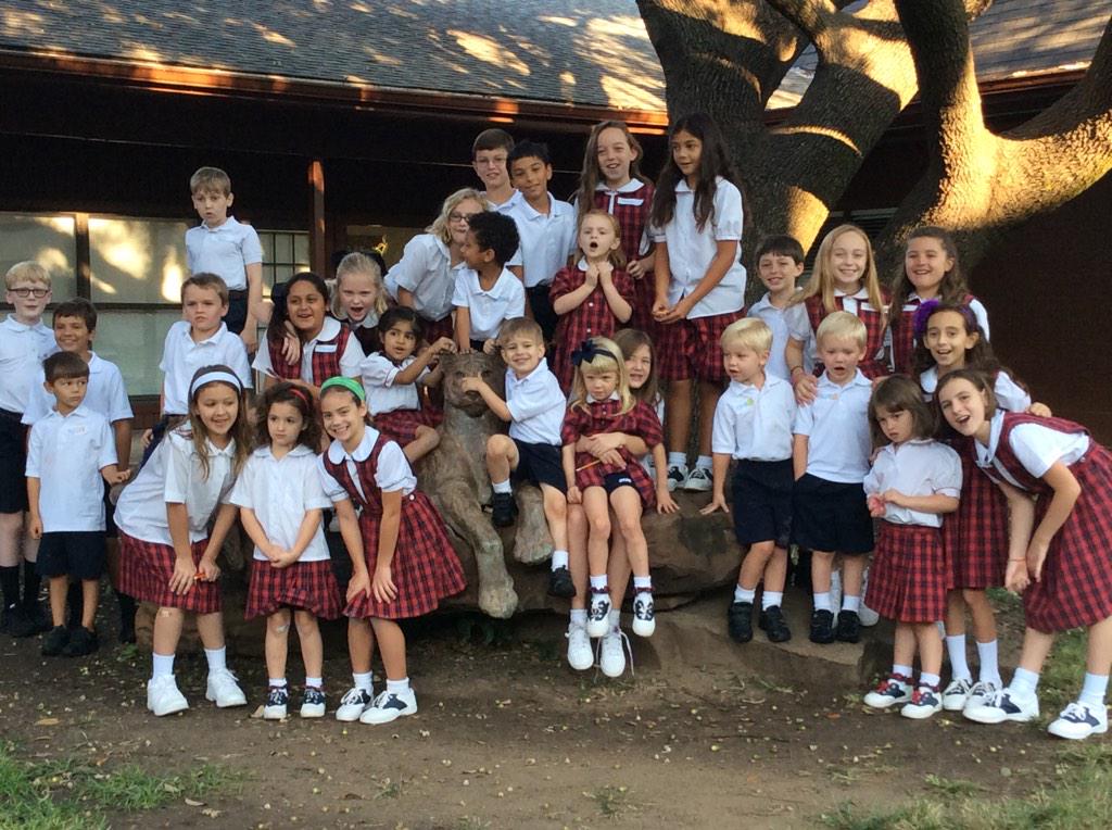 ehukill_gses's tweet photo. Great time with #gsescommumitybuddies today! #gses_dallas @mgraham_gses @ehukill_gses #nodechairs #steelcase http://t.co/qLyFrt1jF1