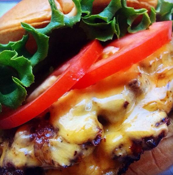 Acompañanos !!! El MISMO SABOR EN EL MISMO LUGAR !!! Calle 72 full de todo !!! Maracaibo. Venezuela.