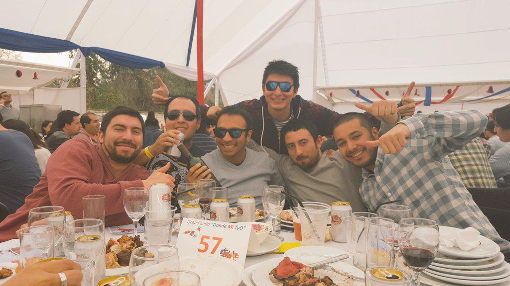 Navper's tweet photo. #distritoparrillero Entel http://t.co/eqBT31hlCS