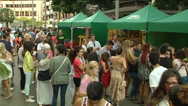 RTVCes's tweet photo. Plenilunio propone más de cien actividades para disfrutar S/C de Tenerife #RTVCNoticias http://t.co/E1BkKDxOV0 http://t.co/IAa8yCC32f
